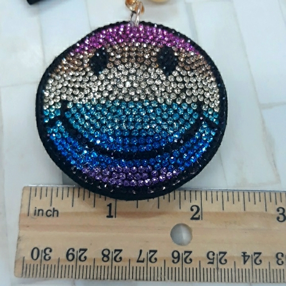 Smiley Keychain Charm ✨ - Picture 5 of 7